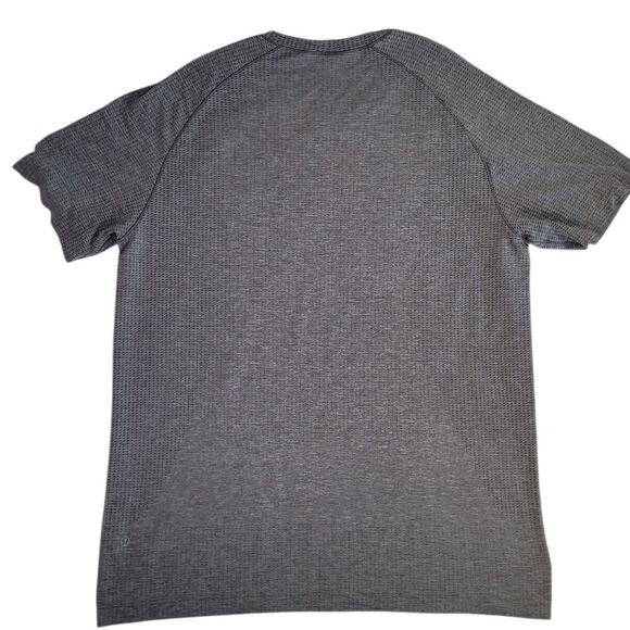 Lululemon Metal Vent Tech Crew | Gray | Men’s XL | Short Sleeve Training Shirt - Picture 6 of 13